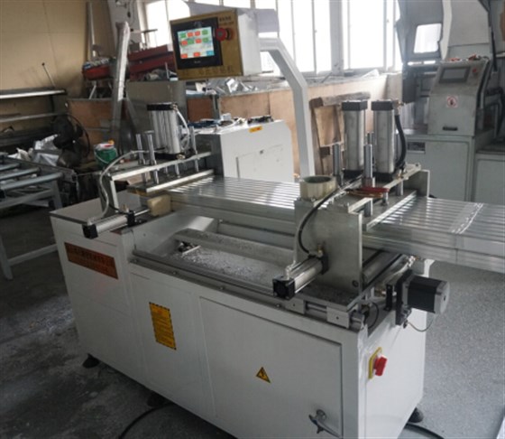 鋁材切割機(jī) 鋁材切割機(jī)