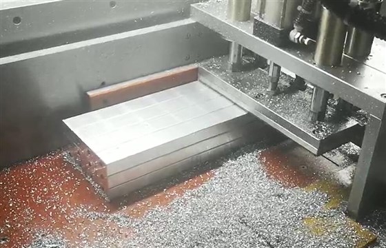 工業(yè)型材切割設(shè)備圖 工業(yè)型材切割設(shè)備圖