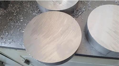 鋁合金下料機(jī)有毛刺怎么辦，有什么解決辦法【鄧氏機(jī)】